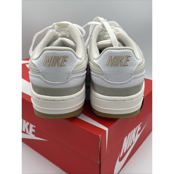 Nike Gamma Force Womens Size 11 White Light Bone Casual Athletic Shoes - Picture 4 of 6